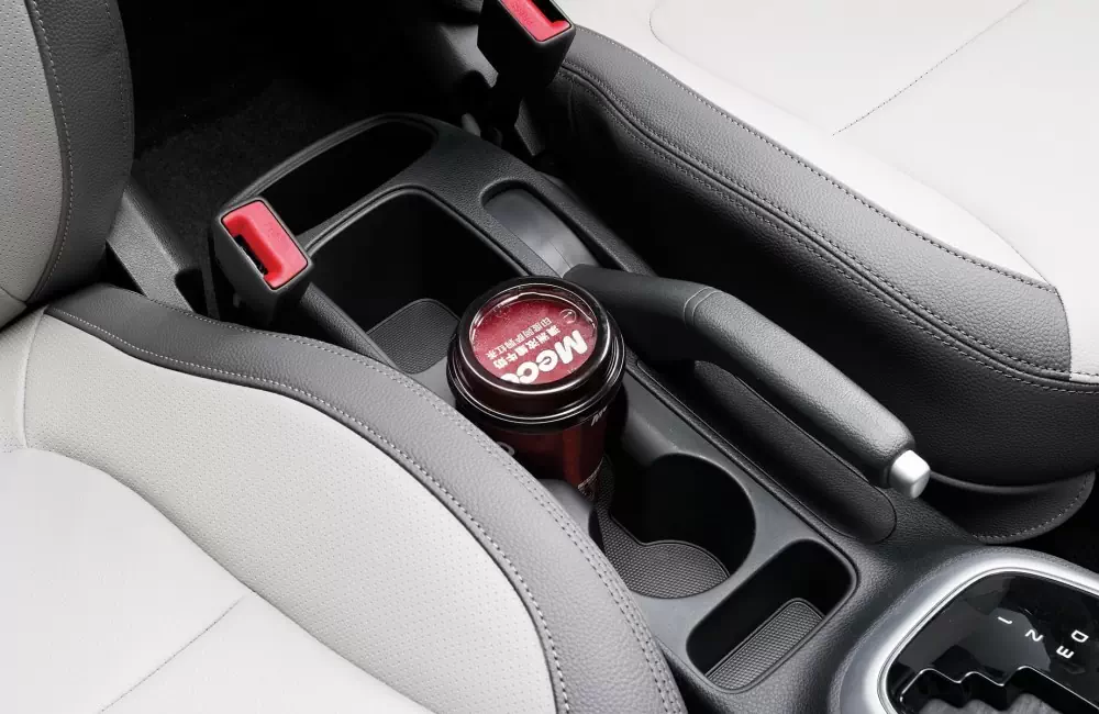 Khay giữ cốc